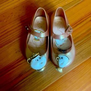 Mini Melissa jelly’s size 6